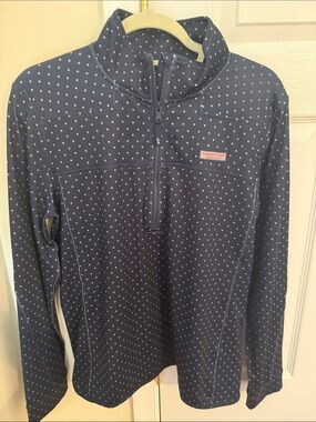 🐳EUC Vineyard Vines Performance Half zip Pullover Navy with small white polkadot